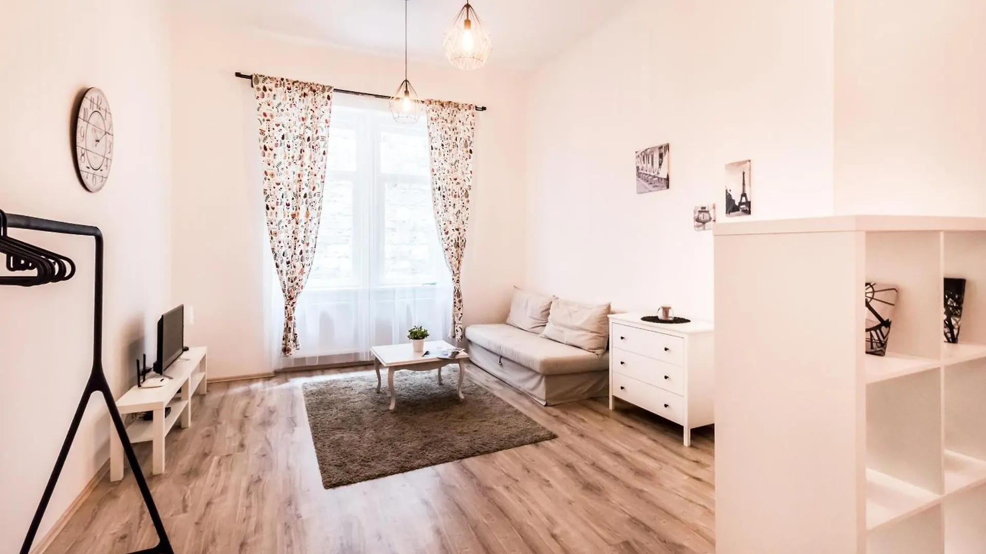 Crimson Crease Apartment Budapeste