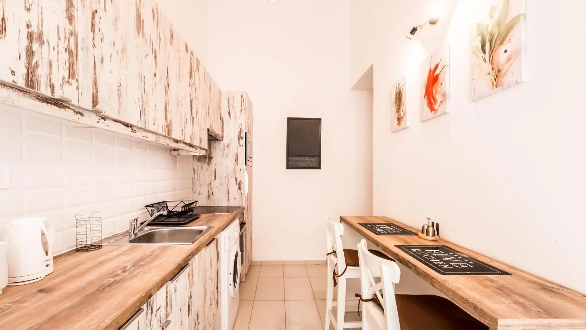 Crimson Crease Apartment Budapeste Hungria