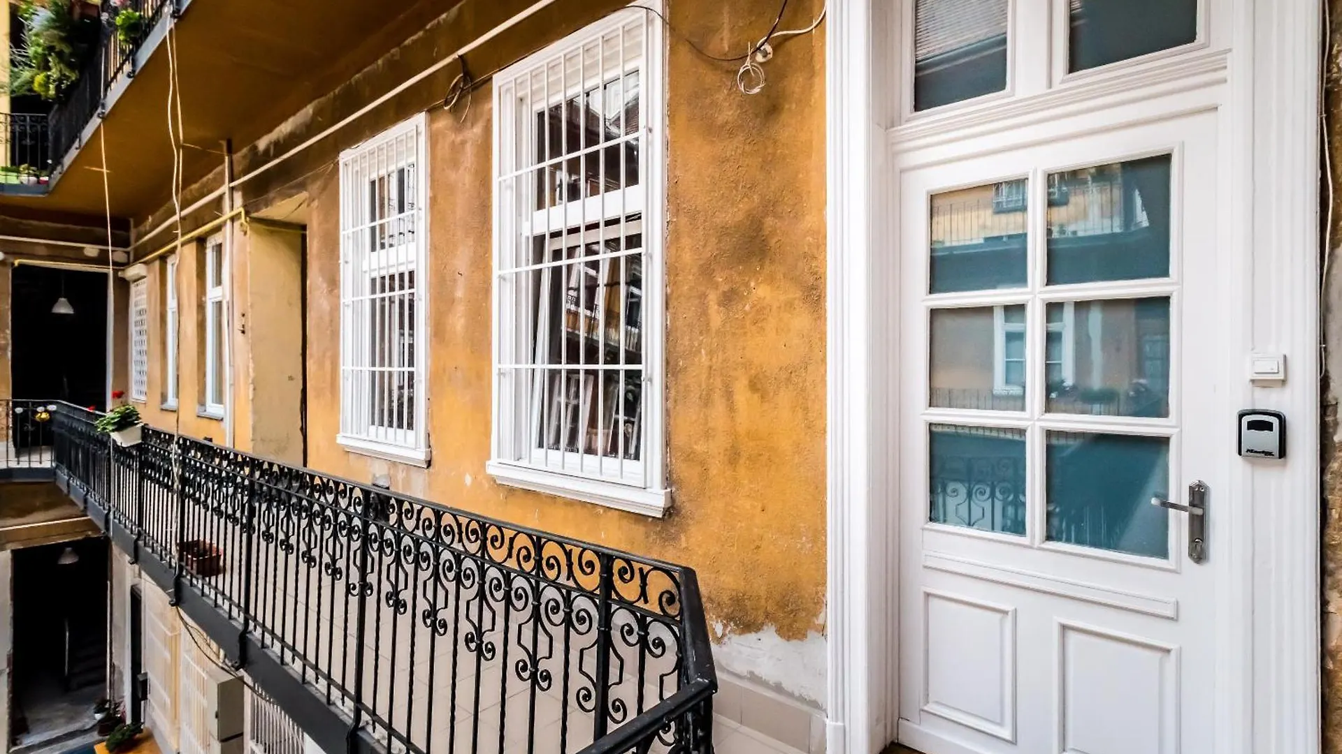 Crimson Crease Apartment Budapeste Hungria